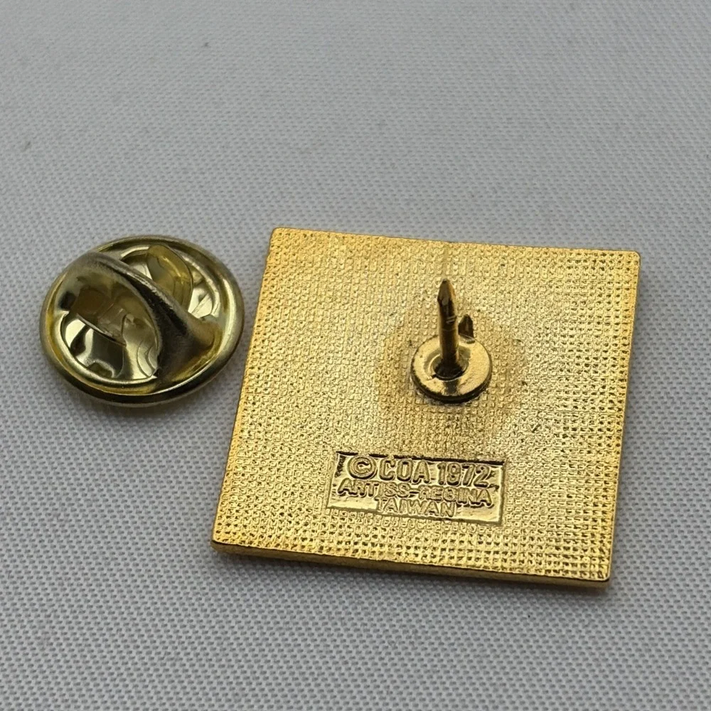 1988 Calgary Winter Olympics Speed Skating Event Lapel‎ Hat Pin